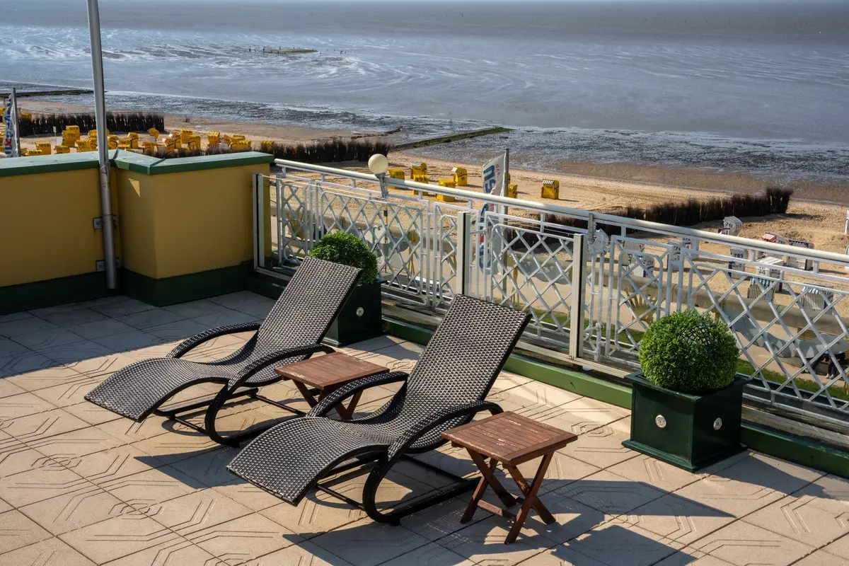 Blick von der Strandperle über den Duhner Strand und die Nordsee