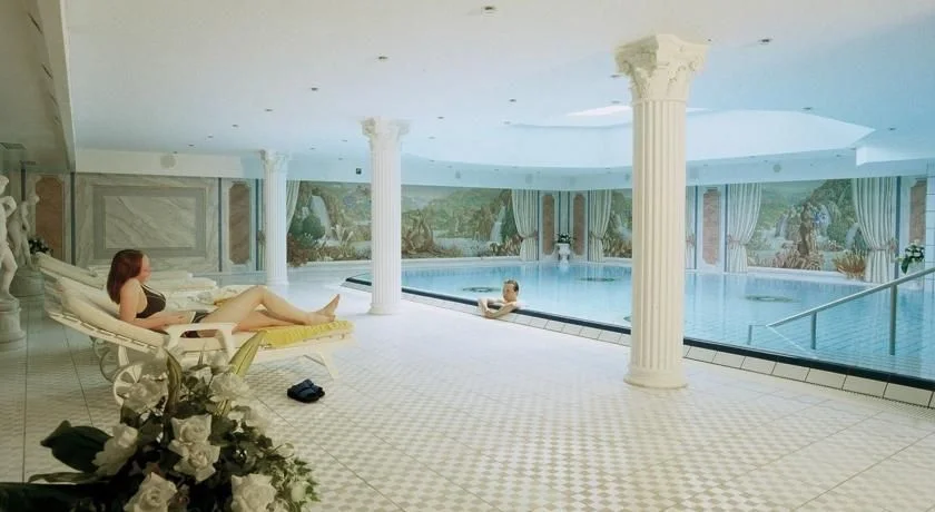 Poolbereich der Strandperle Hotels